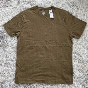 NWT Banana Republic Basic Tee